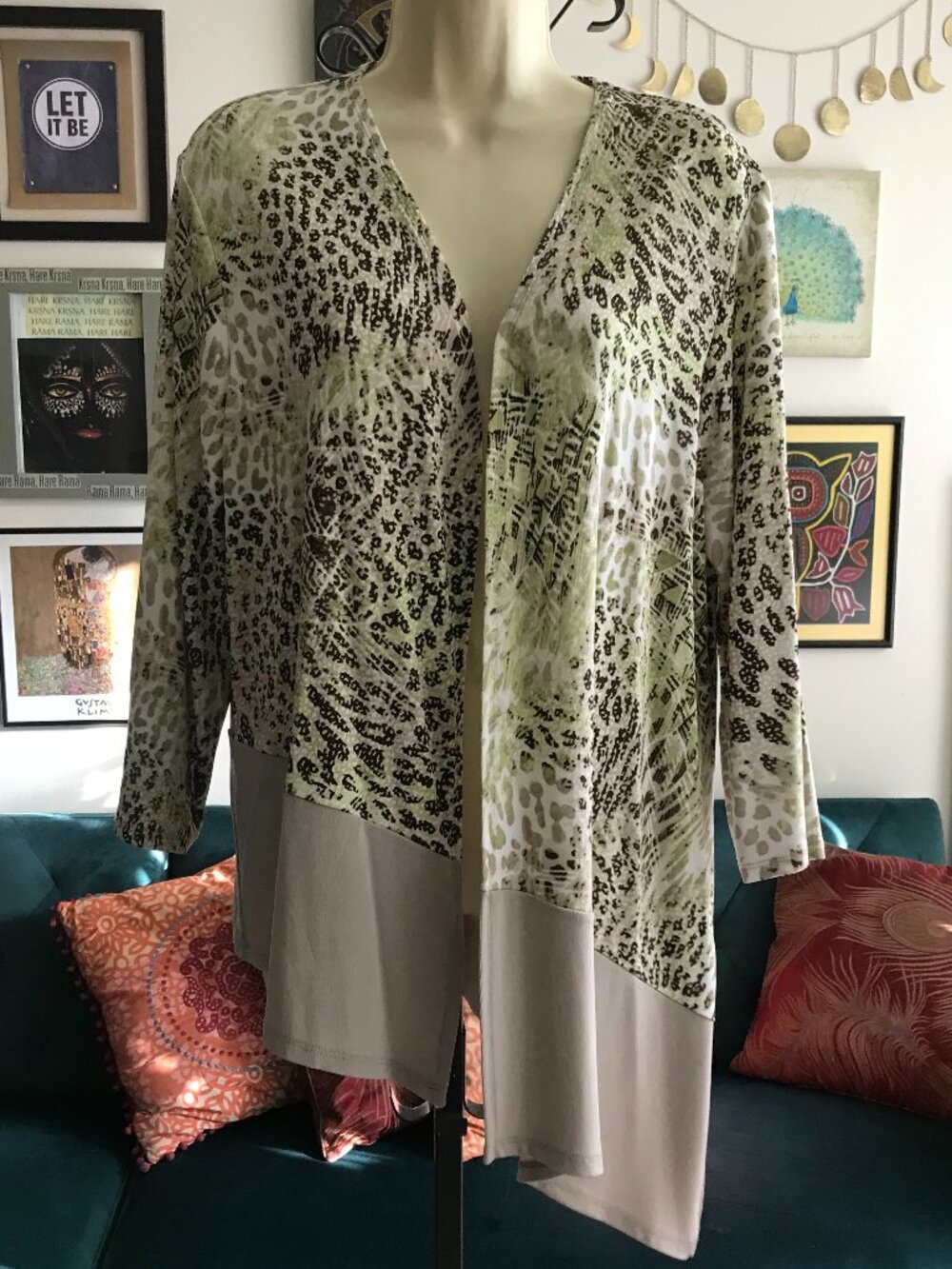 CHICO'S Travelers size 2 / L Green & Beige Asymmetric Slinky Travel Knit Jacket